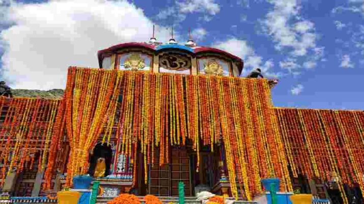 Uttarakhand: मुख्यमंत्री पुष्कर सिंह धामी ने विधानसभा में मानसखण्ड कॉरिडोर को लेकर ली बैठक, कहा - चारधाम यात्रा के साथ ही प्रदेश के अन्य धार्मिक एवं पर्यटन स्थलों में भी बेहतर सुविधाएं उपलब्ध हो 12 Hello Uttarakhand News »