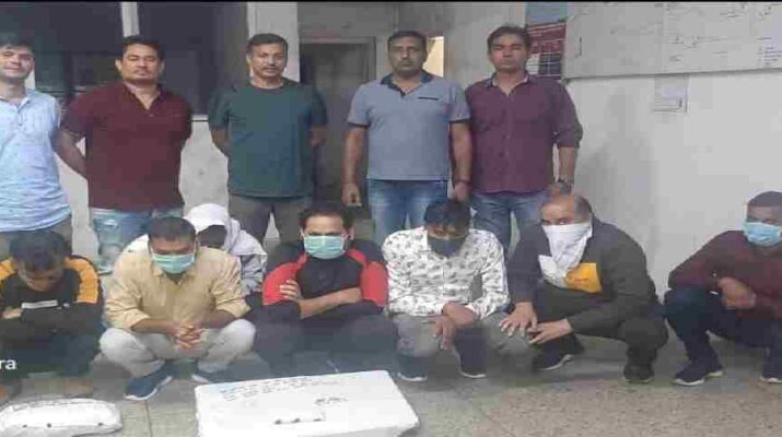 Uttarakhand: एसटीएफ का अंतर्राजीय ऑपरेशन, रात से जारी कई फार्मा फैक्ट्री में छापा, देश भर में फैला थी नकली दवाओं की सप्लाई 17 Hello Uttarakhand News »