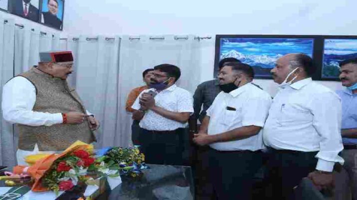 Uttarakhand: पर्यटन मंत्री से मिला जीएमवीएन मैनेजर एसोसिएशन प्रतिनिधिमंडल, निगम की विभिन्न समस्याओं का निस्तारण करने की, की मांग 1 Hello Uttarakhand News »