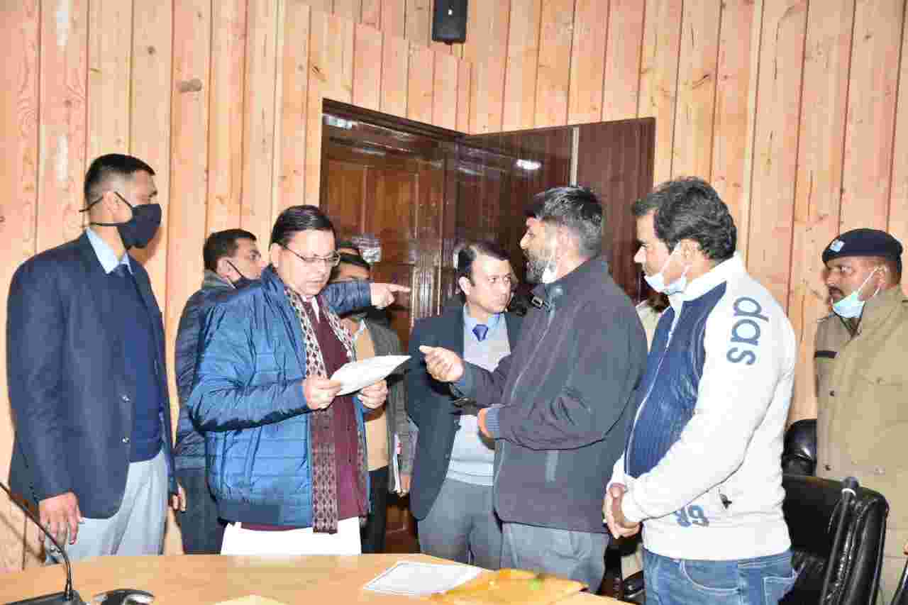 Uttarakhand: मुख्यमंत्री पुष्कर सिंह धामी ने विभिन्न संगठनों के प्रतिनिधियों ने की भेंट, कहा - समस्या का समाधान आन्दोलन से नही आपसी बातचीत से 2 Hello Uttarakhand News »
