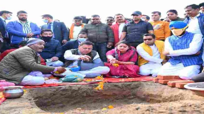 मुख्यमंत्री पुष्कर सिंह धामी ने खटीमा में चकरपुर स्टेडियम का भूमि पूजन एवं 7162.29 लाख की कुल 17 योजनाओं का किया शिलान्यास 12 Hello Uttarakhand News »