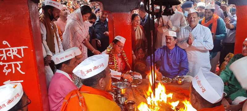 Nanital: मुख्यमंत्री पुष्कर सिंह धामी ने नैनीताल में आयोजित श्री गोल्ज्यू संदेश यात्रा के समापन कार्यक्रम मे किया प्रतिभाग, पूजा अर्चना करते हुए गोल्य्यू महाराज से प्रदेशवासियों की खुशहाली के लिए की प्रार्थना 2 Hello Uttarakhand News »