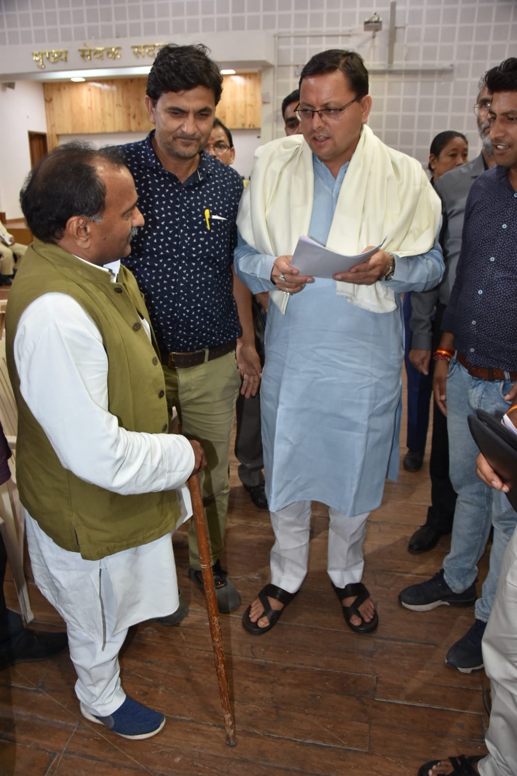 Uttarakhand: मुख्यमंत्री धामी ने विभिन्न क्षेत्रों से आये लोगों तथा विभिन्न संगठनों से जुड़े लोगों से की भेंट, सुनी उनकी समस्यायें, दिए समस्याओं के त्वरित निराकरण के निर्देश 3 Hello Uttarakhand News »