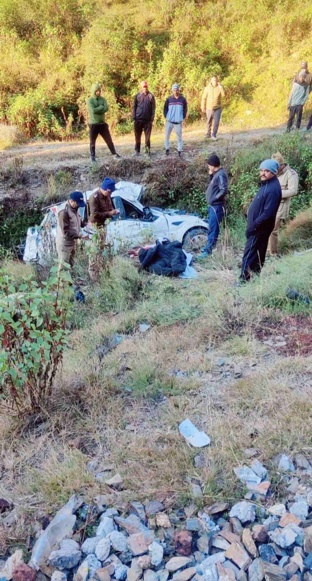 Pithoragarh: अत्यंत दु:खद, पिथौरागढ़ चंडाक सडक पर वाहन दुर्घटनाग्रस्त, जनपद के जाने माने व्यापारी की हुई मौत 2 Hello Uttarakhand News »