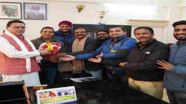 Uttarakhand: मुख्यमंत्री से पत्रकारों के प्रतिनिधिमंडल ने की मुलाकात, “मानसखंड झांकी“ को देश में प्रथम स्थान प्राप्त होने पर मुख्यमंत्री को दी बधाई 10 Hello Uttarakhand News »