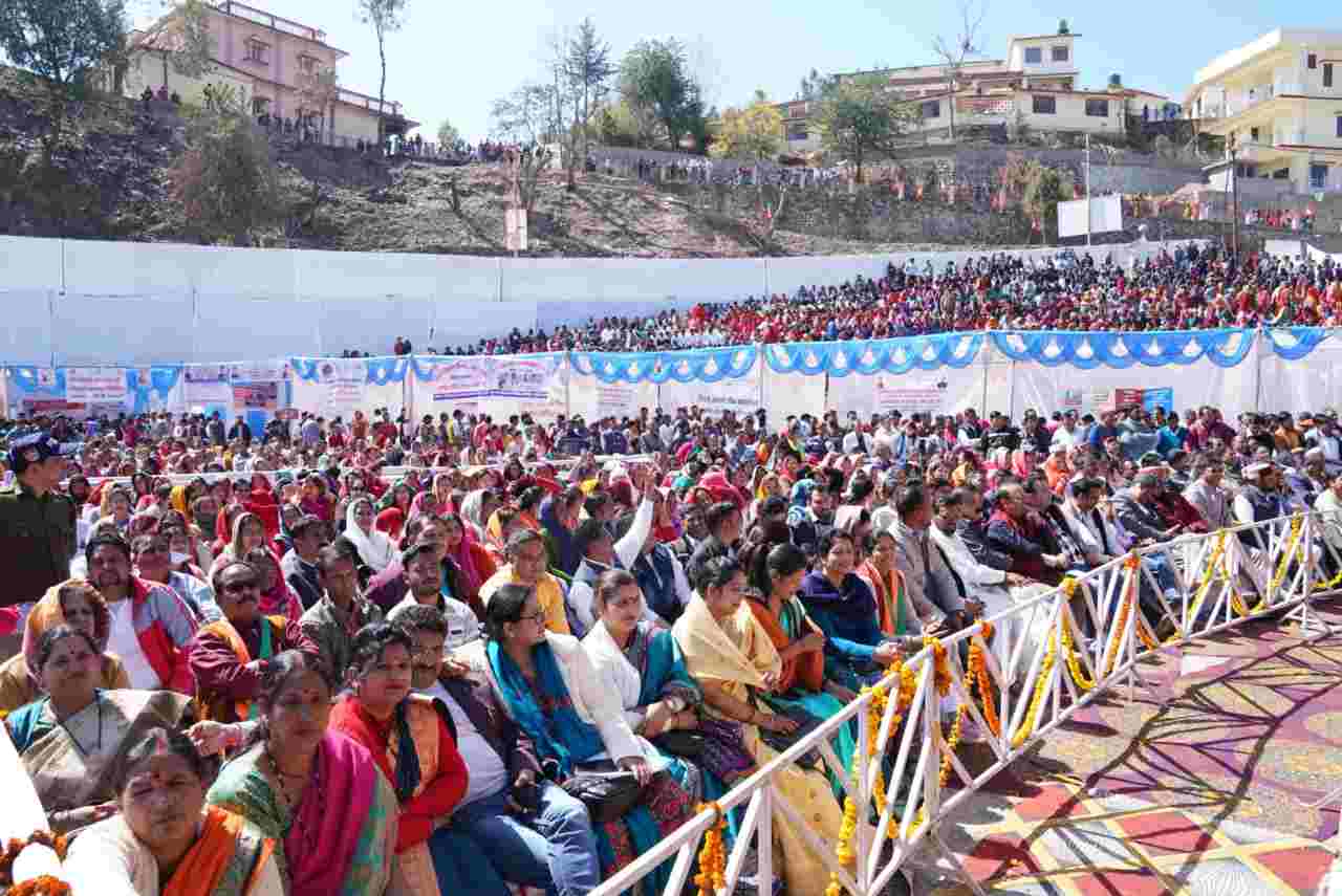 Uttarakhand Tehri: सीएम पुष्कर सिंह धामी ने टिहरी जनपद की 533 करोड़ रूपये की 138 विकास योजनाओं का किया लोकार्पण व शिलान्यास 6 Hello Uttarakhand News »