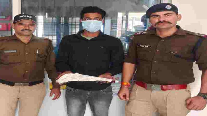 Dehradun: मारपीट के दौरान तमंचा लहराकर रौब गालिब करना अभियुक्त को पड़ा भारी, 24 घण्टे के अंदर तमंचे के साथ गिरफ्तार 2 Hello Uttarakhand News »