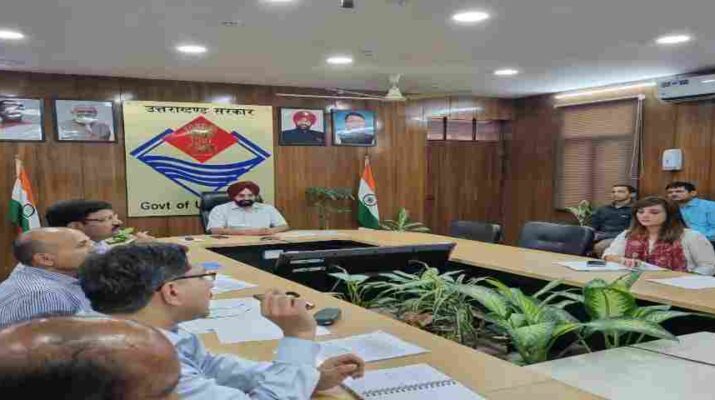 Uttarakhand: सचिव डॉ. संधु ने पीएम स्वनिधि योजना की प्रगति को लेकर की समीक्षा, राज्य के 25 हजार स्ट्रीट वेंडर्स को निर्धारित समय सीमा में ऋण उपलब्ध कराने के लक्ष्य को लेकर दिए निर्देश 1 Hello Uttarakhand News »